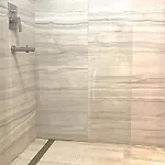 Designer In Old Town - Free Netflix *